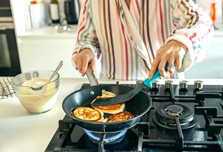 Peralatan Wajib untuk Membuat Pancake yang Matang Merata